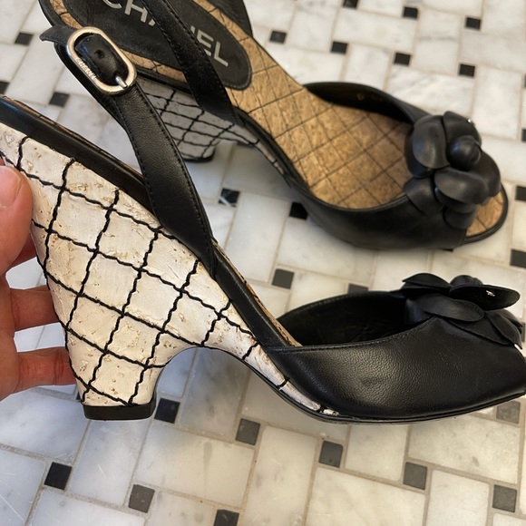 Chanel camelia wedge - Picture 3 of 5